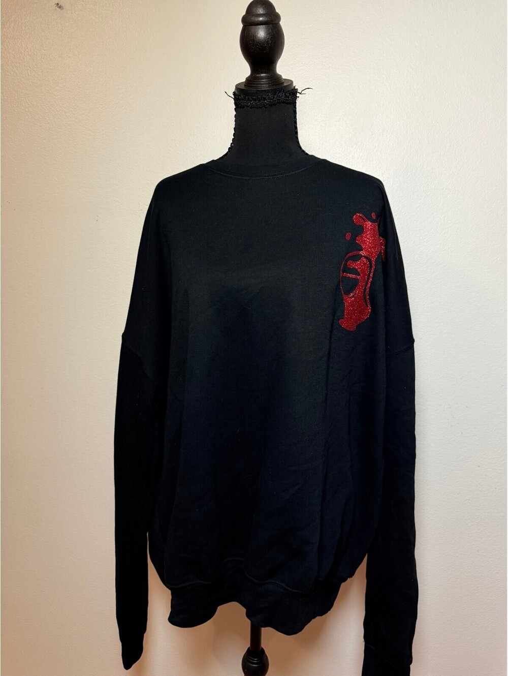Making It Look Kool Black Graphic Sweatshirt XL Glitter Heel